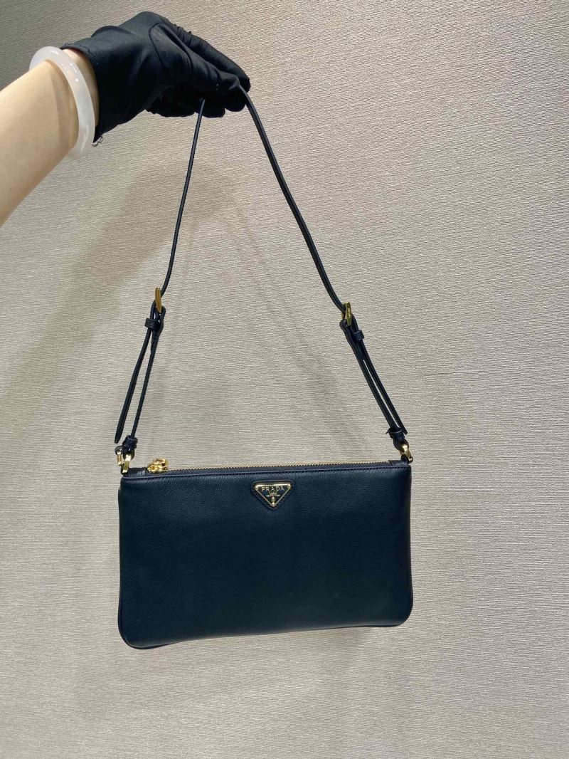Pra*a hobo bags
